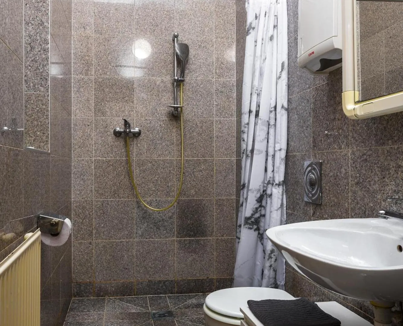 Spacious Austrian Style Apartment Close To City Center Landstrasse Vienna
